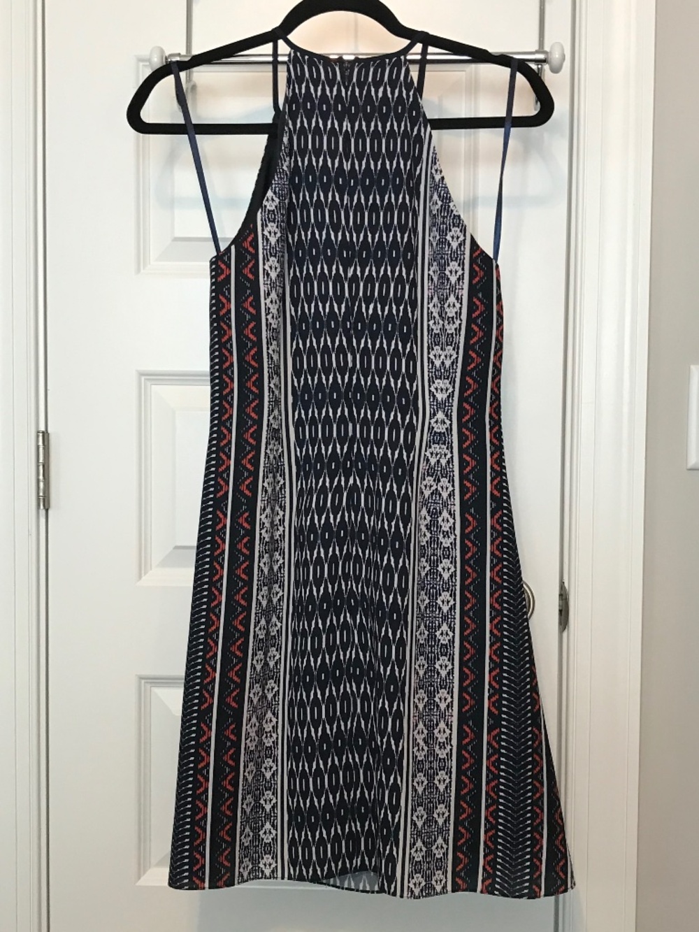 Gianni Bini sleeveless lined v-neck boho / tribal pattern summer dress (XS)